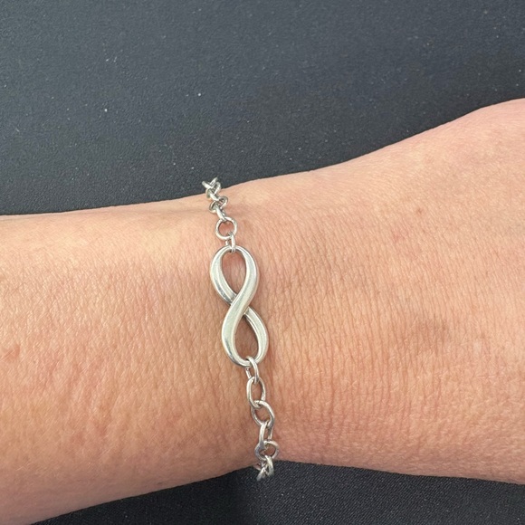 Tiffany & Co Infinity Bracelet - Picture 1 of 5